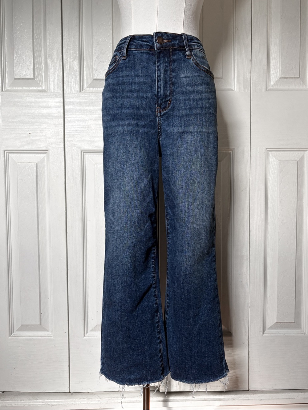 Judy Blue Wide Crop Jeans Size 3 / 26 Women's Juniors Dark Blue Wash